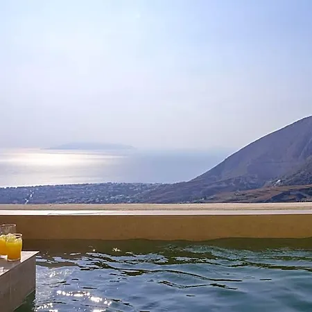 Elessa 5* Santorini Island
